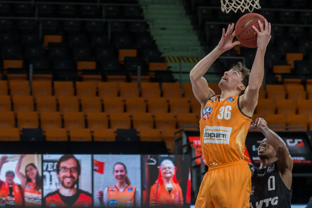 比赛精彩纷 比赛精彩纷